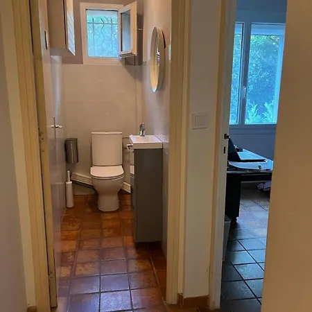 With Forest, Pool, Air Conditioning And Large Garden * Saint-Georges-dʼOrques