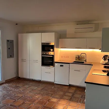 With Forest, Pool, Air Conditioning And Large Garden Villa *